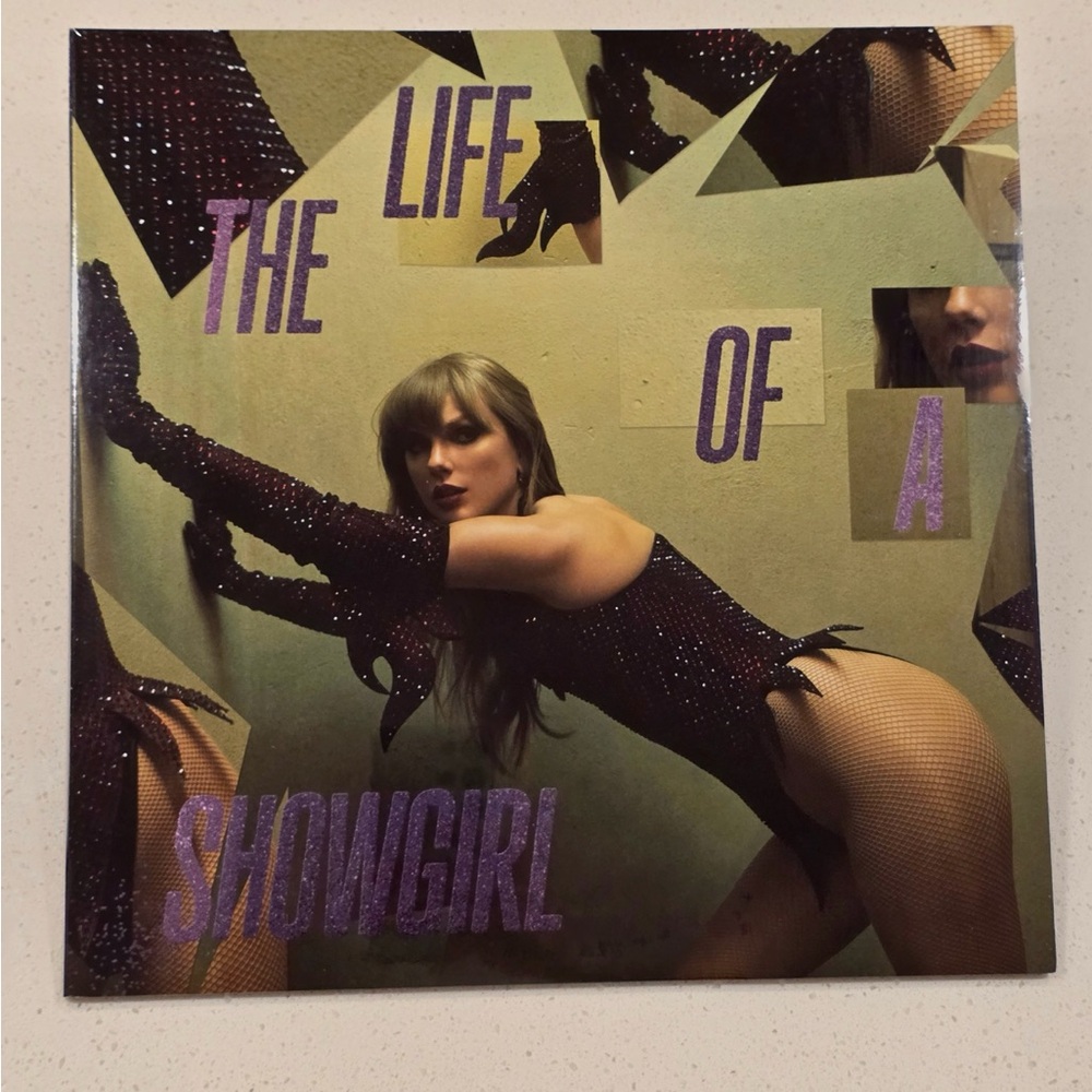 Taylor Swift- The Life of a Showgirl: Shiny Bug Edition